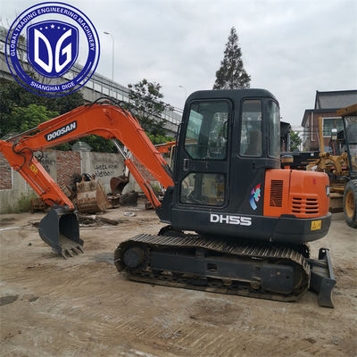 ユーザーフレンドリーな操作 DH55 使われた Doosan Excavator 5.5t プロフェッショナルにメンテナンス