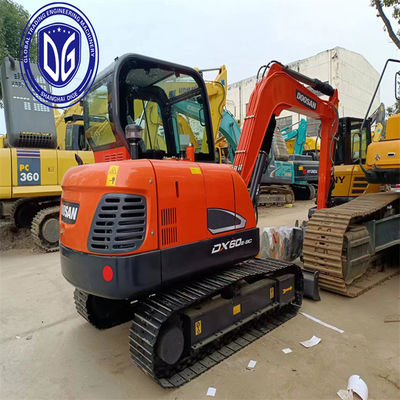 Doosan ミニ掘削機 使用済み Doosan DX60 6トンの小型掘削機 重荷と固体マシン