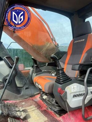DX420LC 42 トン 効率的な水力循環のドーサン用掘削機